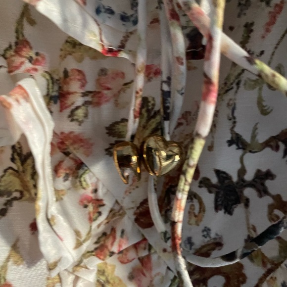 Women's Floral Dress with Puffy Sleeves in Small - Picture 3 of 8